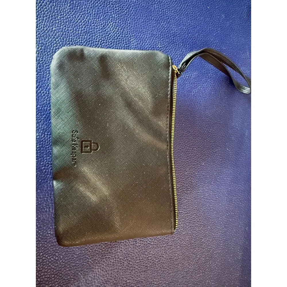 Safe Keeper wristlet wallet - Picture 2 of 5